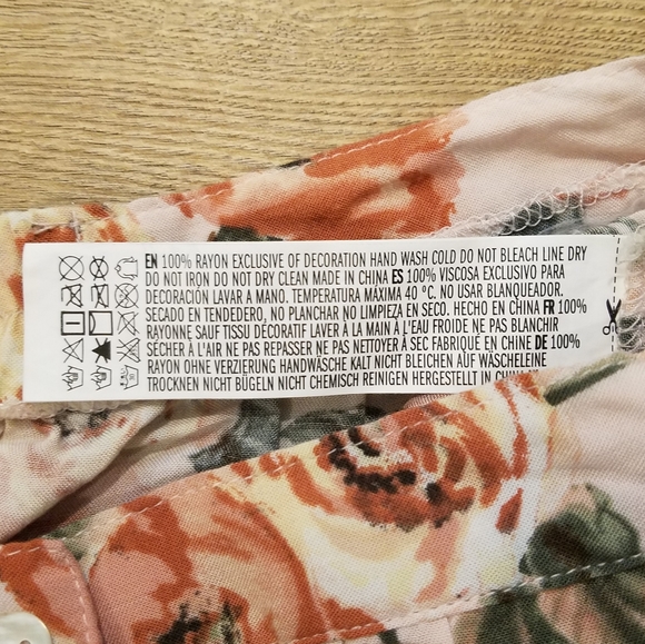 Forever 21 Floral Skirt Cream & Pink {Medium} - Picture 4 of 6